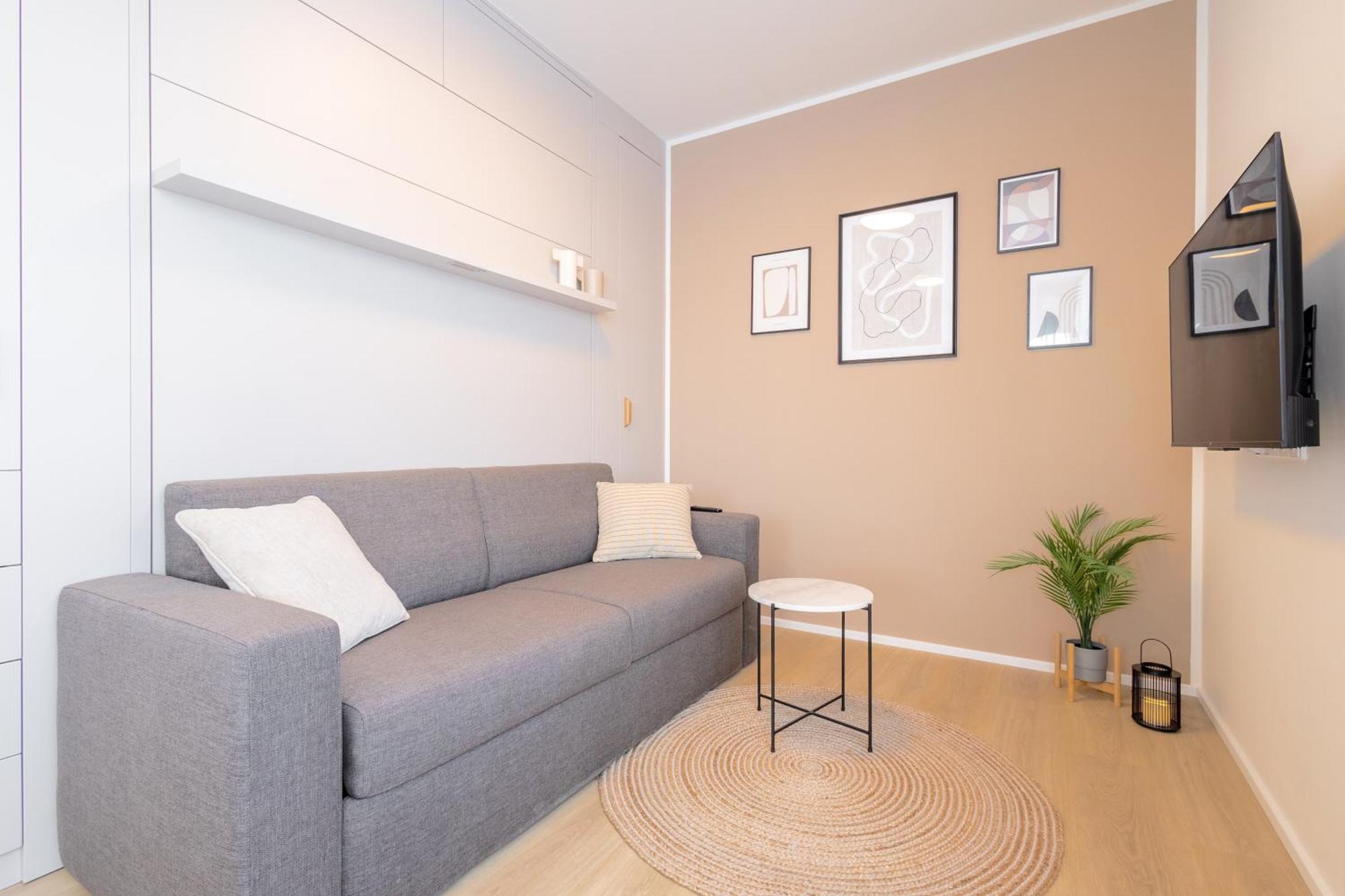 Appartamento Bright 2Br - 8Th Floor, Balcony, Free Parking - By Gravity Praga Esterno foto